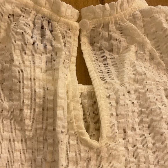 Anthropologie Mauve Smocked Sleeveless Feminine Sheer Cream Halter Top New M - Picture 9 of 11